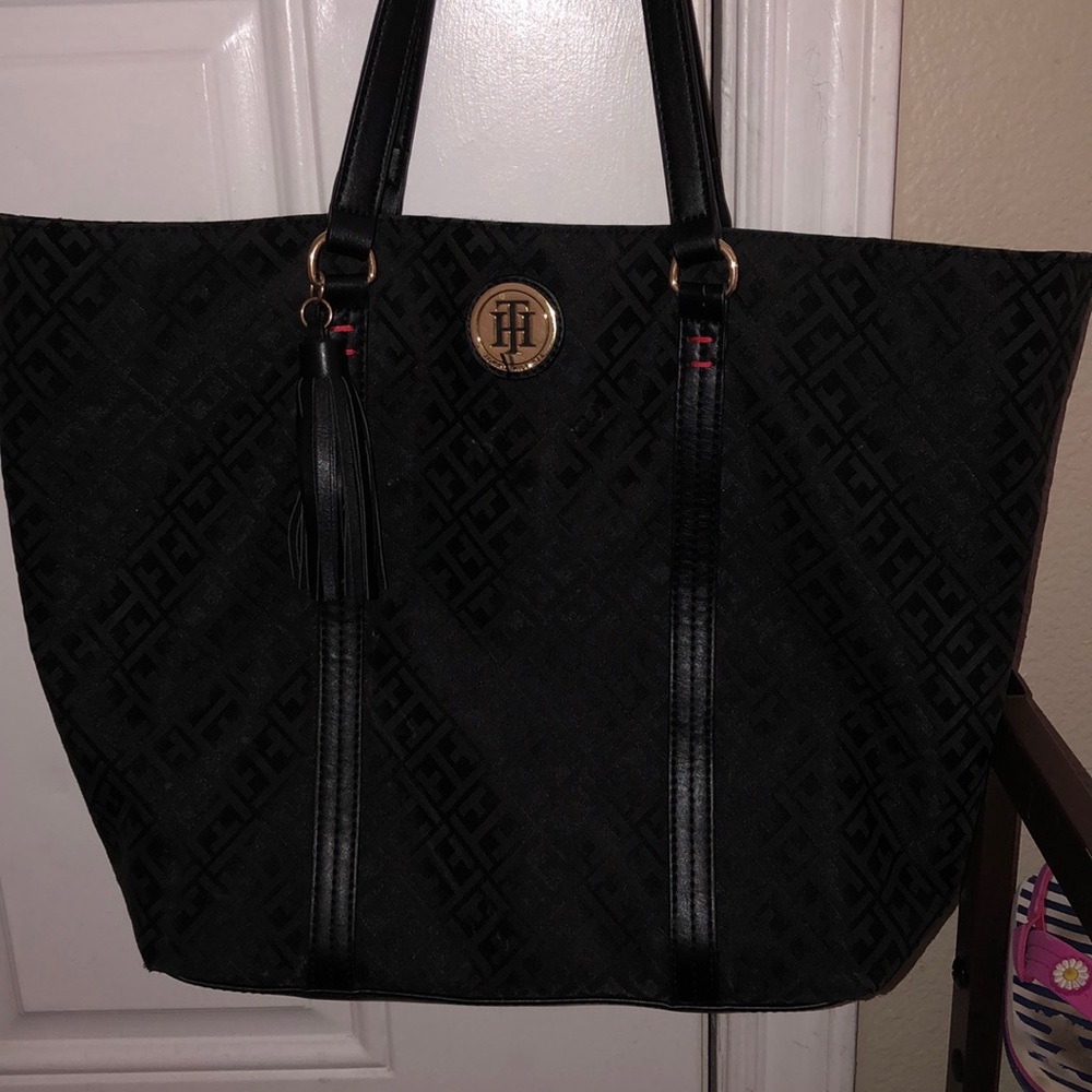 tommy hilfiger purse